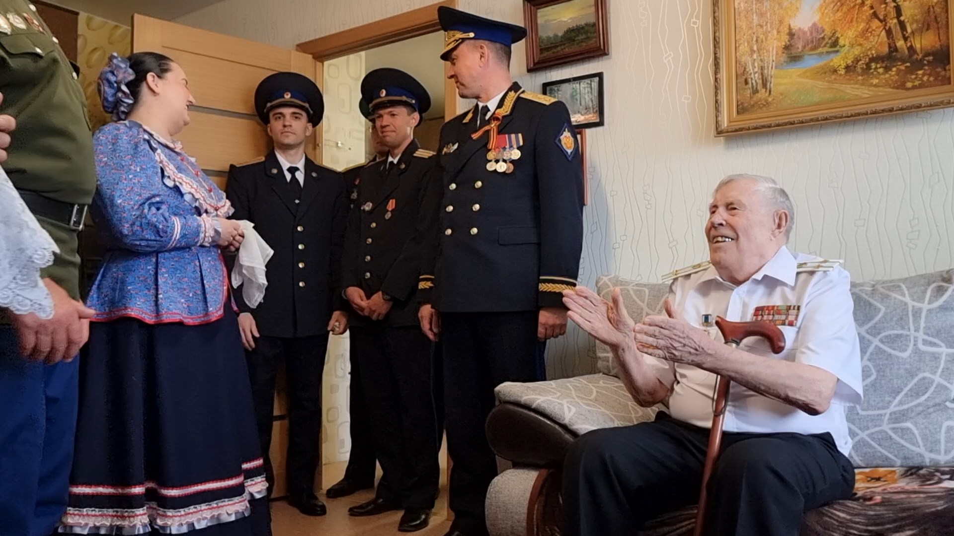 Сотрудники УФСБ России по Волгоградской области поздравили ветеранов с Днем Победы